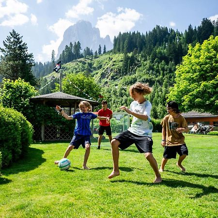 Family Hotel Posta Santa Cristina Val Gardena Luaran gambar