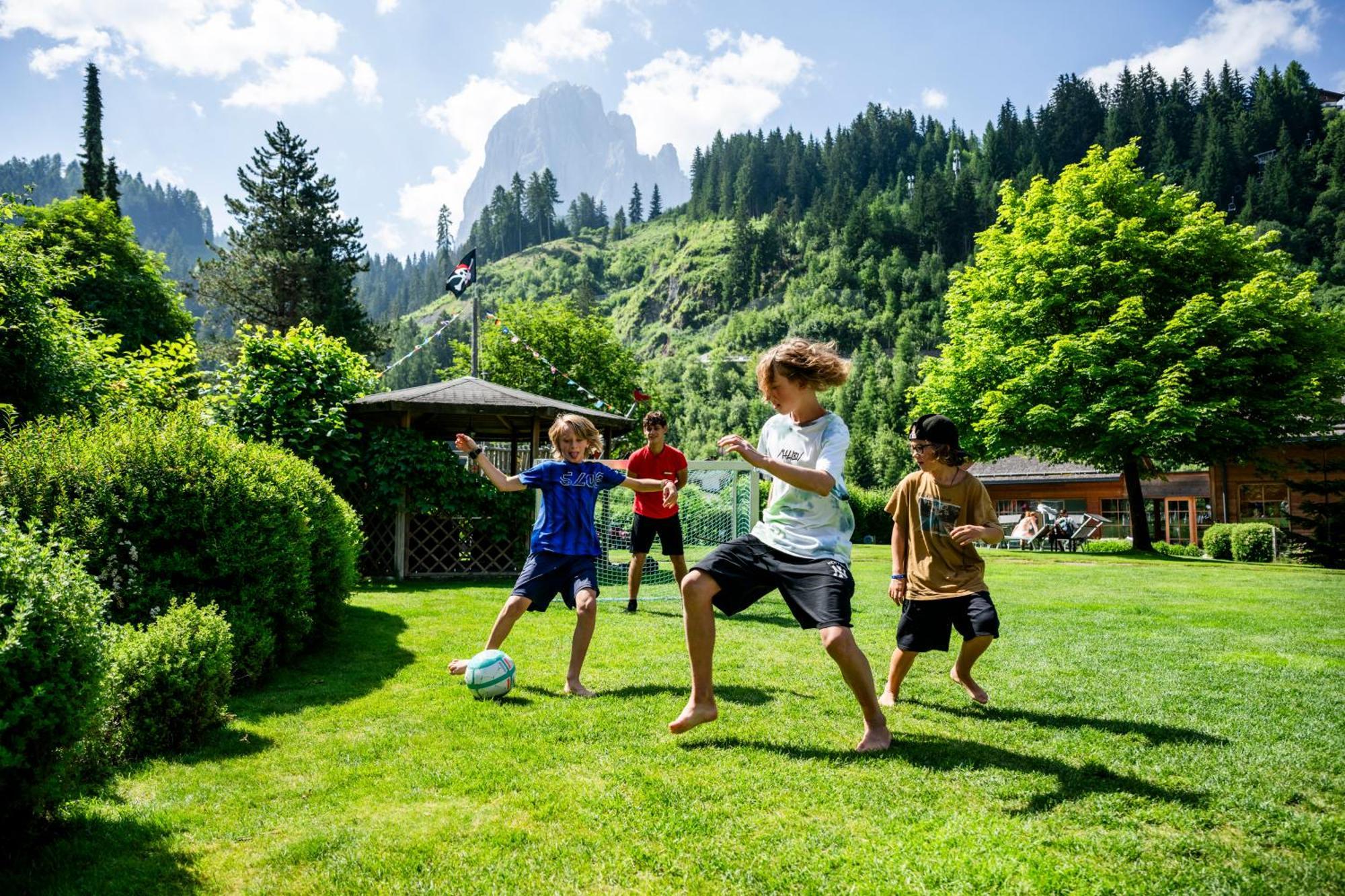Family Hotel Posta Santa Cristina Val Gardena Luaran gambar