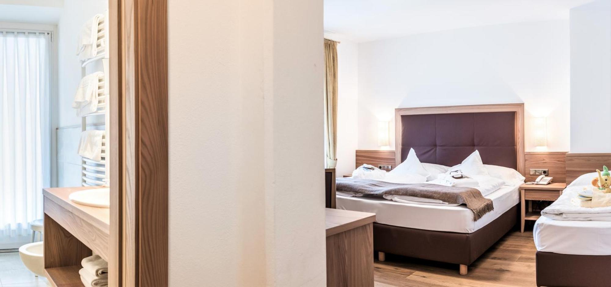Family Hotel Posta Santa Cristina Val Gardena Luaran gambar