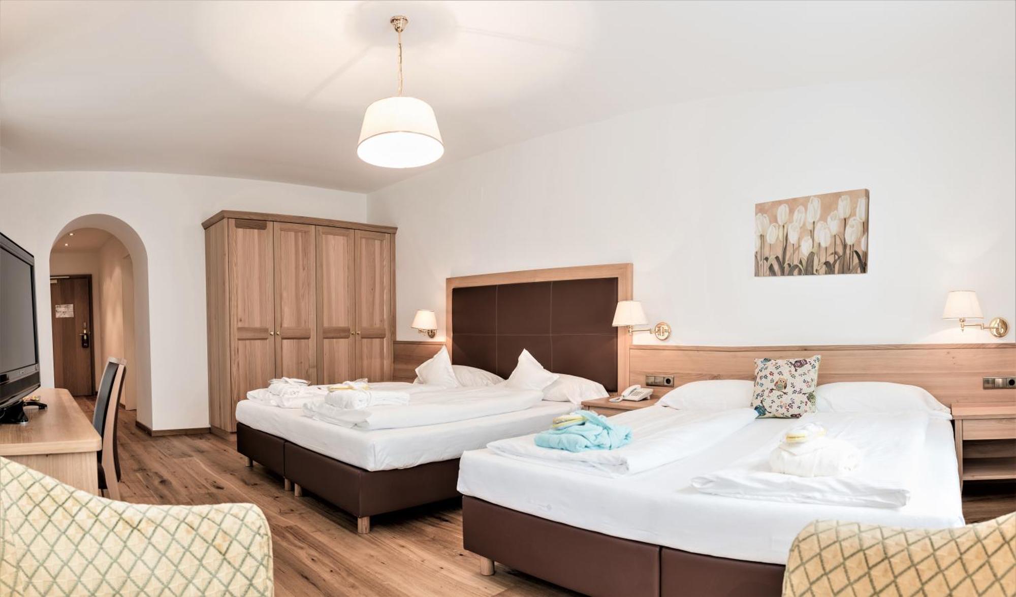 Family Hotel Posta Santa Cristina Val Gardena Luaran gambar