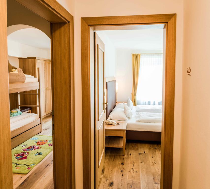 Family Hotel Posta Santa Cristina Val Gardena Luaran gambar